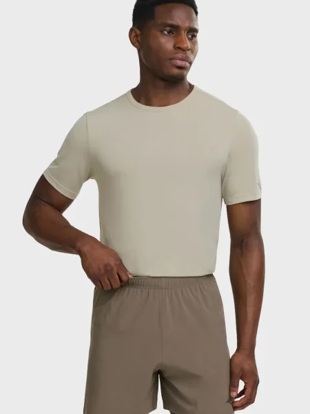 Шорты Saucony бежевые