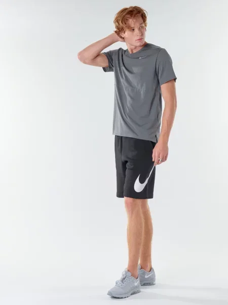 Rövid rövidnadrág Nike fekete