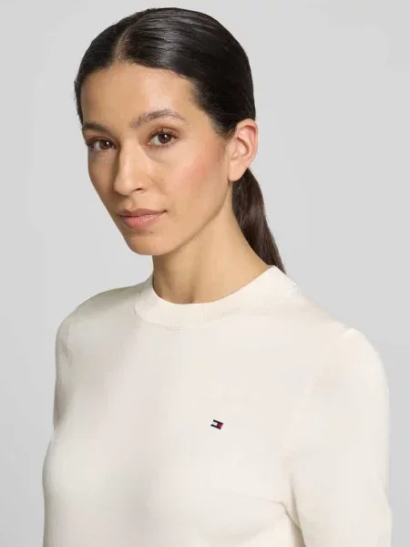 Sweter z dzianiny o kroju regular fit z mieszanki bawełny Tommy Hilfiger beżowy