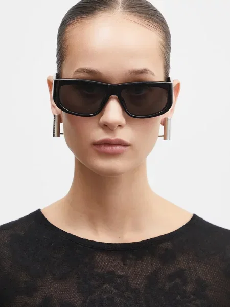 Солнцезащитные очки Jacquemus черные