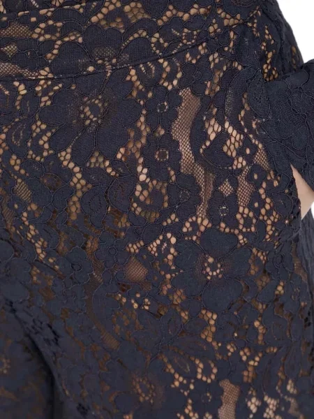 Pantaloni Bruuns Bazaar cu model floral din dantelă negru