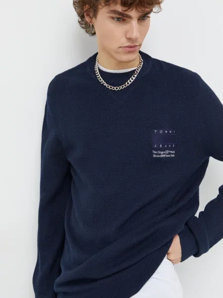 Пуловер Tommy Jeans мъжки от лека материя тъмносиньо