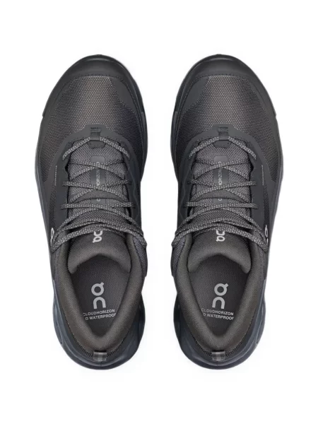 Impermeabil sneakerși On negru