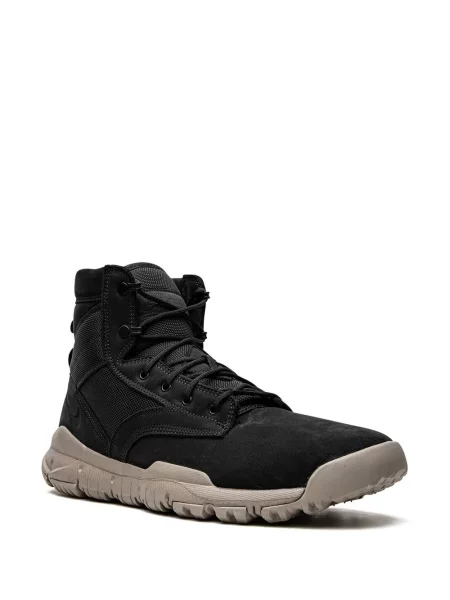 Iš natūralios odos auliniai batai Nike juoda