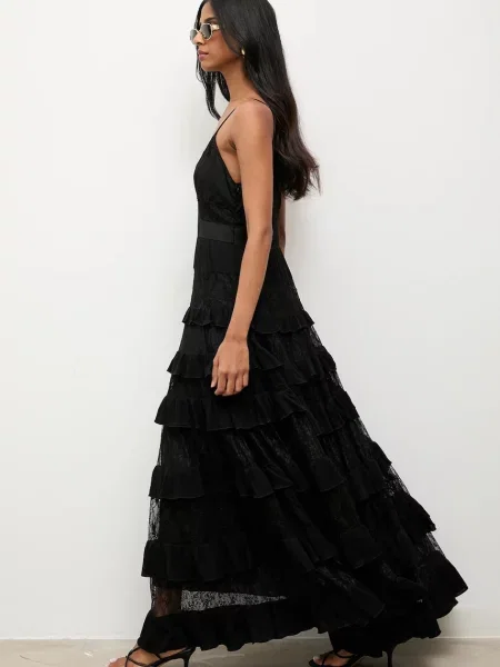 Answear.LAB rochie din amestec de in maxi evazati negru