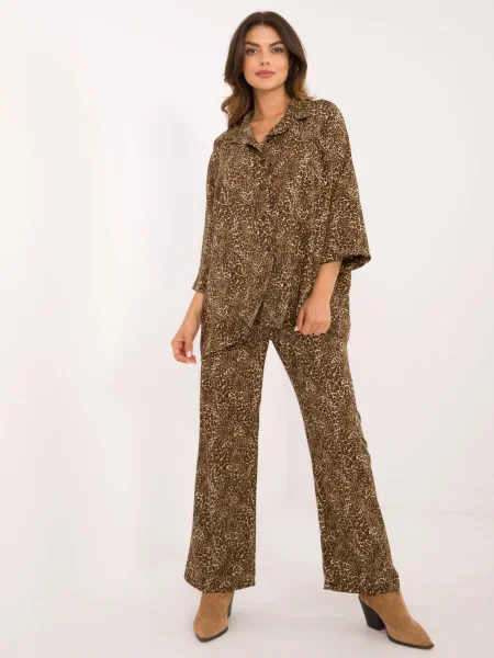 Sportski komplet Fashionhunters s printom s leopard uzorkom crna