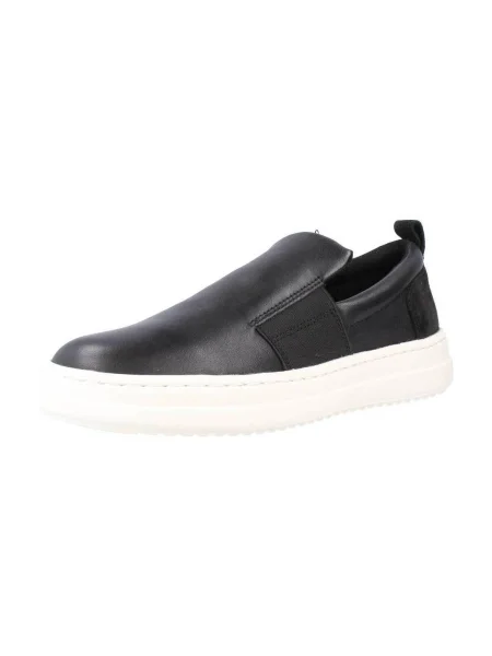 Sneakerși Geox