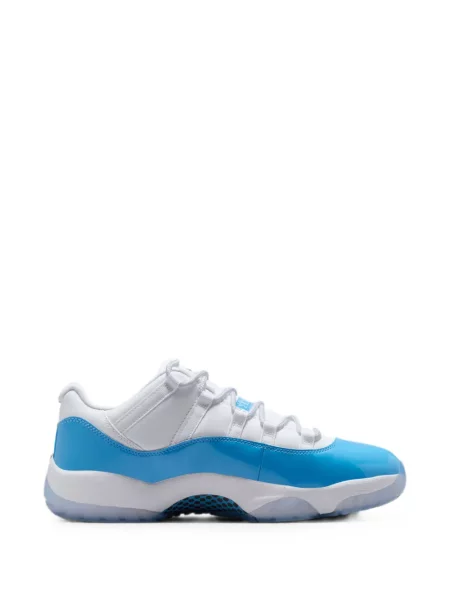 Sneakerși Nike Air Jordan retro alergare alb