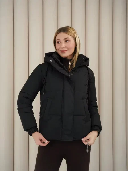 Демісезонна куртка UVENTUM чорний