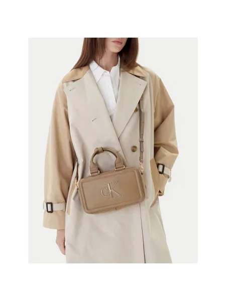 Calvin Klein Geantă Bold Ck Elongated Mini Tote bej