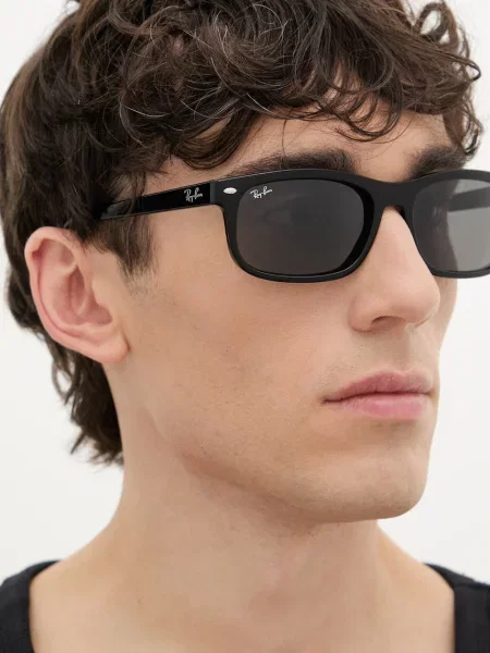 Ray-Ban napszemüveg fekete
