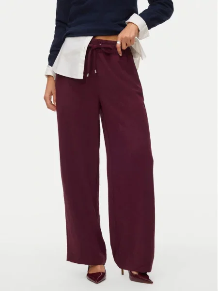 Vero Moda Spodnie dresowe Esme bordowy