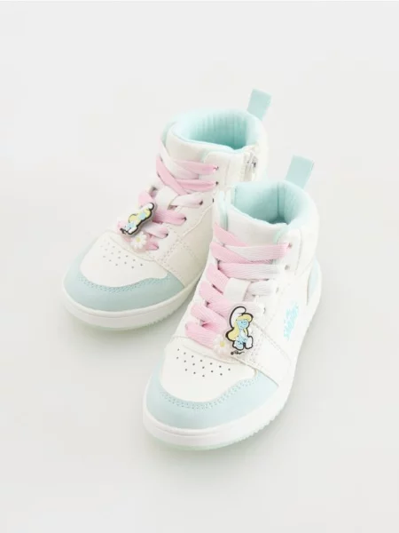 Reserved Sneakersy za kostkę Smerfy biały