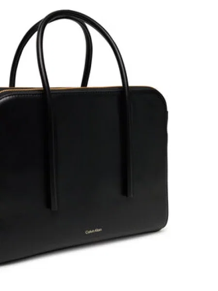 Calvin Klein Kabelka Carryall Mini Leather Tote Bag černá