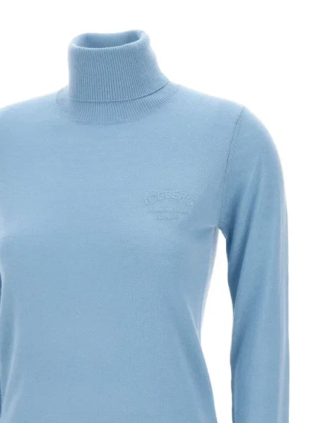 Heláncă Iceberg cu broderie albastru