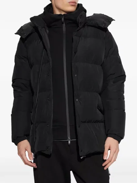 Geacă cu puf Moncler cu glugă negru