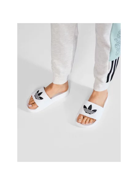 Šľapky adidas biela