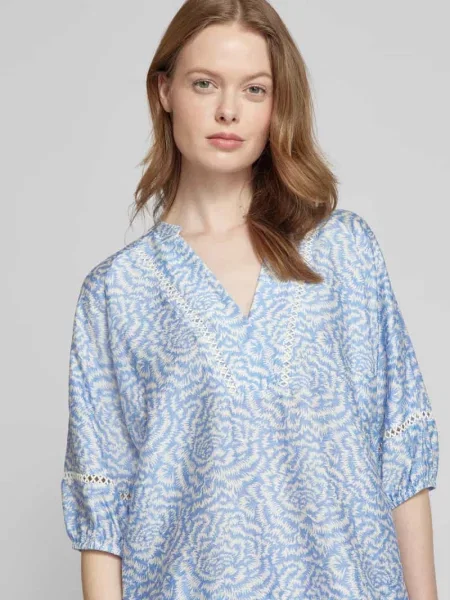 Bluzka o kroju regular fit z dekoltem w serek model ‘ALEYNA SAKU’ Mos Mosh niebieska