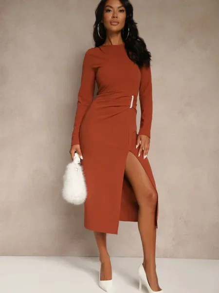 Sukienka Koktajlowa Vices Ozdobiona Perełkami i Marszczeniem Odarre brązowa