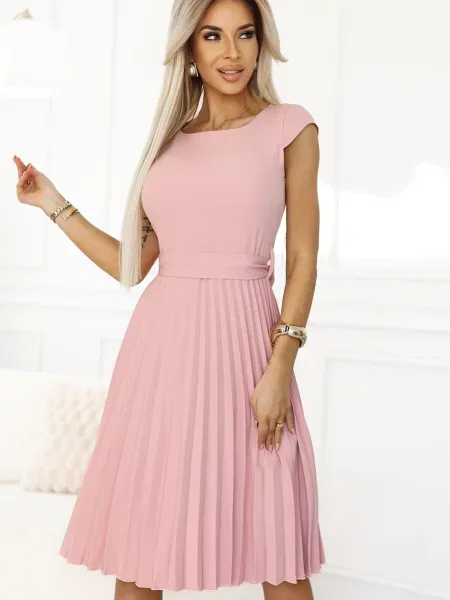 Sukienka mini Numoco z krótkim rękawem plisowana klasyczna różowa