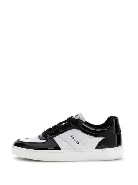 Сникърси Guess FLPNAM бял
