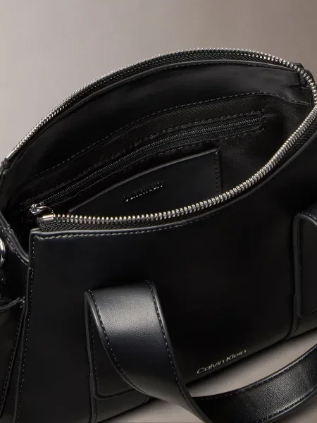 Geantă Calvin Klein cu bretele negru
