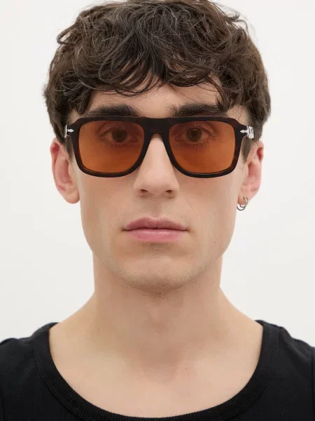 Солнцезащитные очки Persol