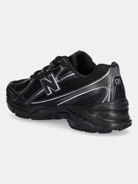 New Balance Маратонки черно