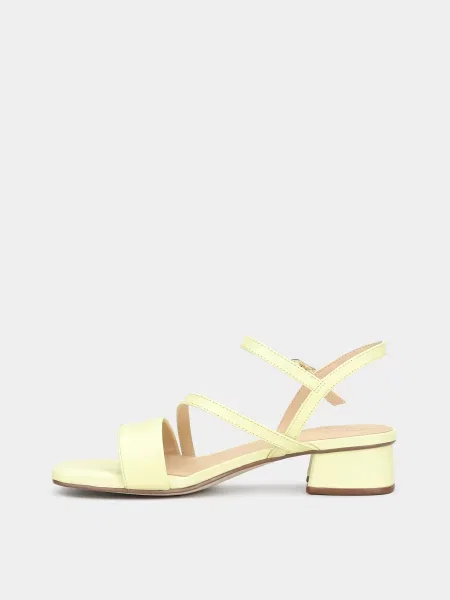 Босоножки Clarks желтые