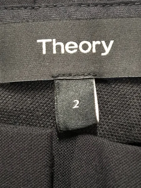 Vilnonės plačiakojis kelnės Theory juoda