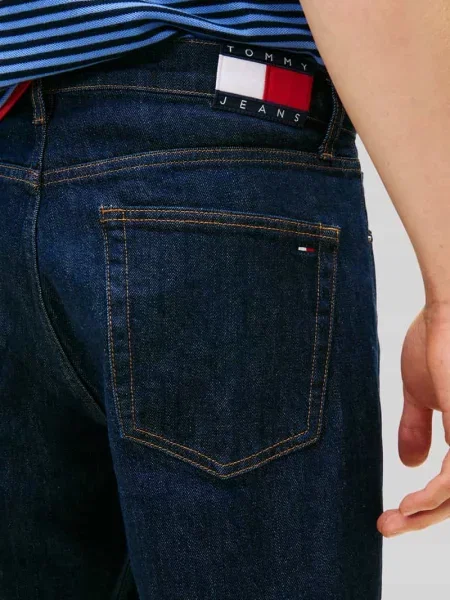 Jeansy o kroju straight fit z mieszanki bawełny model Otis' Tommy Jeans niebieskie