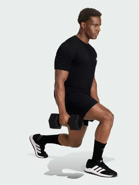 Спортивна футболка adidas Adidas Essentials перероблений чорний