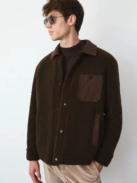 Medicine geacă cu aspect de cămașă de tranzitie maro