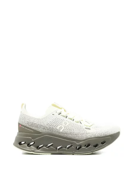 Sneakerși On galben