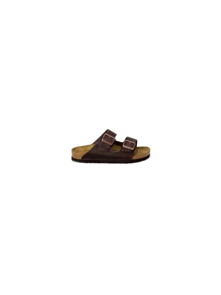 Klapki Birkenstock skórzane na ramiączkach brązowe