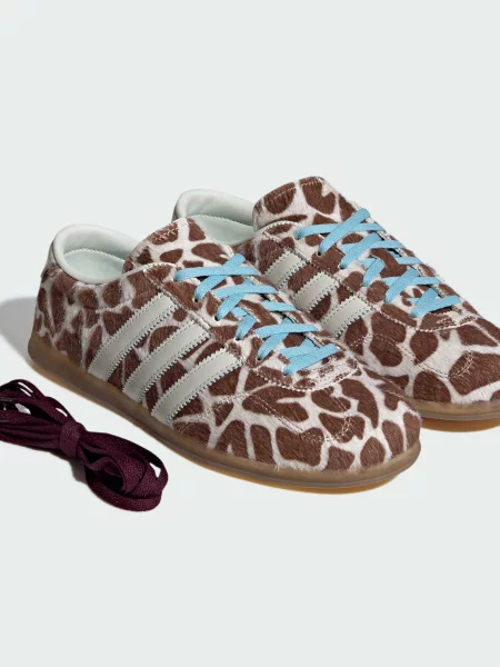 Кожаные кеды Adidas бежевые