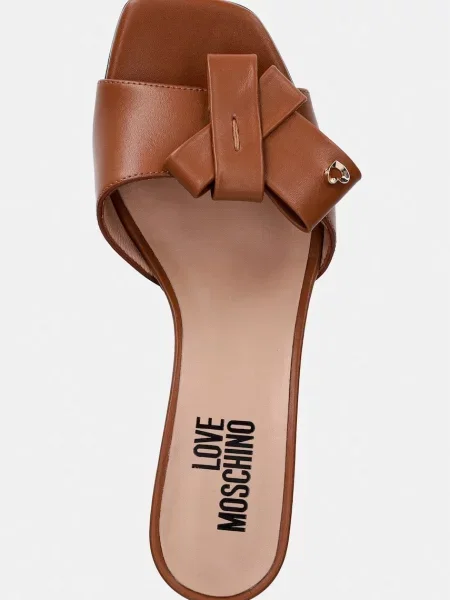 Кожаные шлепанцы Love Moschino