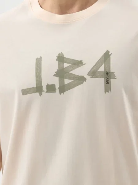 Футболка J.b4 Just Before бежева