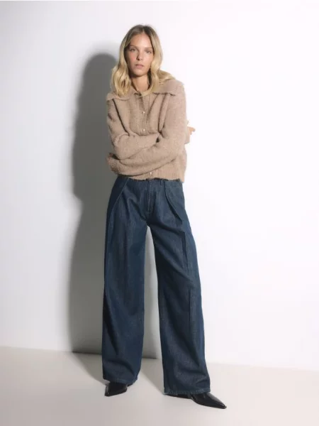 Reserved Jeansy wide leg z zakładkami granatowy