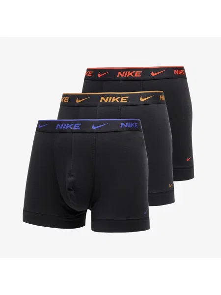 Raztegniti hlačke Nike črna