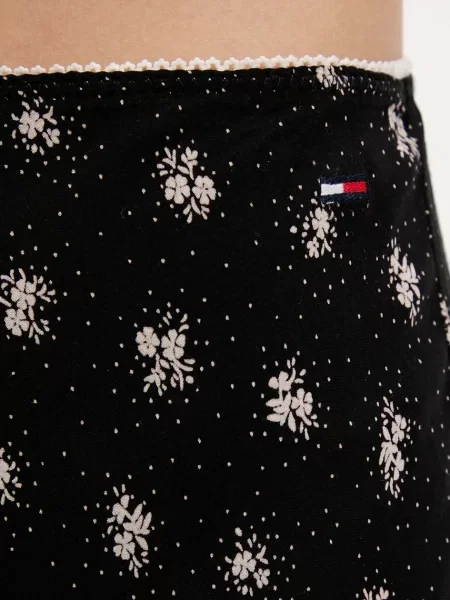 Tommy Jeans spódnica mini rozkloszowana czarny