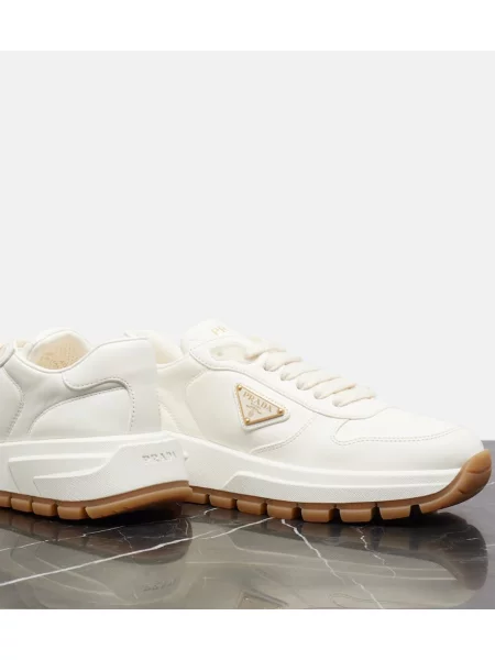 Sneakerși Prada din piele alb