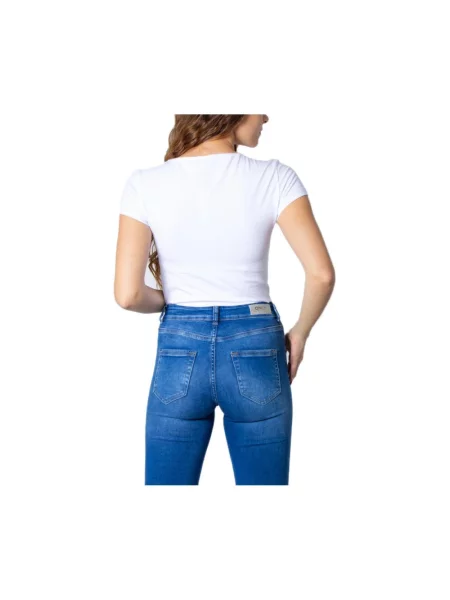 Krótka koszulka Only z okrągłym dekoltem z krótkim rękawem biała