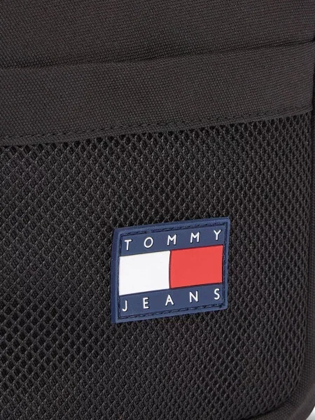 Переработанный сумка через плечо Tommy Hilfiger черная