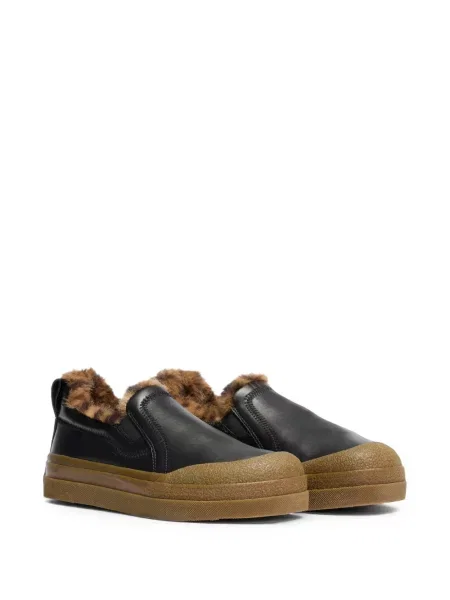 Slip-on кожена тапицерия маратонки Ash с козина черно