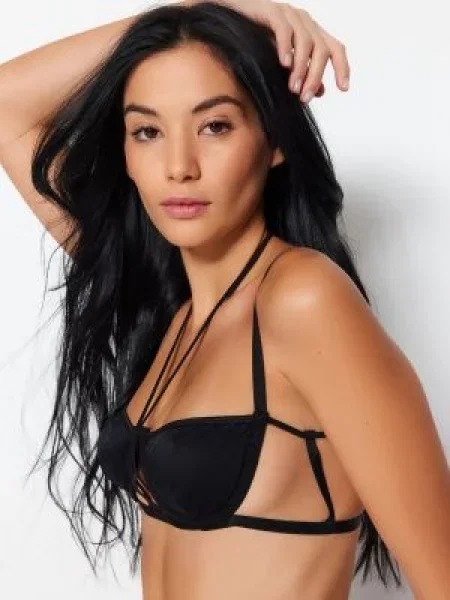 Sutien Trendyol cu legături negru