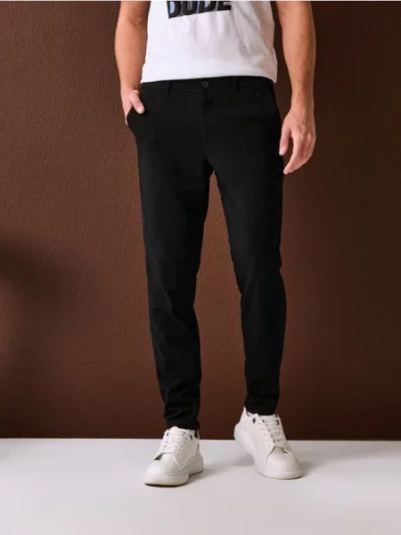 Sinsay Spodnie chino czarny