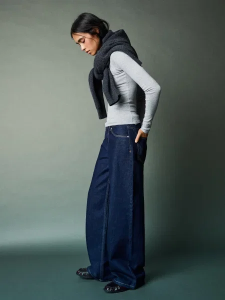 Bershka Jeansy Boyfriend Z Niskim Stanem Kobieta 44 granatowy