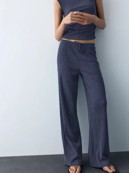 Pull&Bear Pantaloni bleumarin