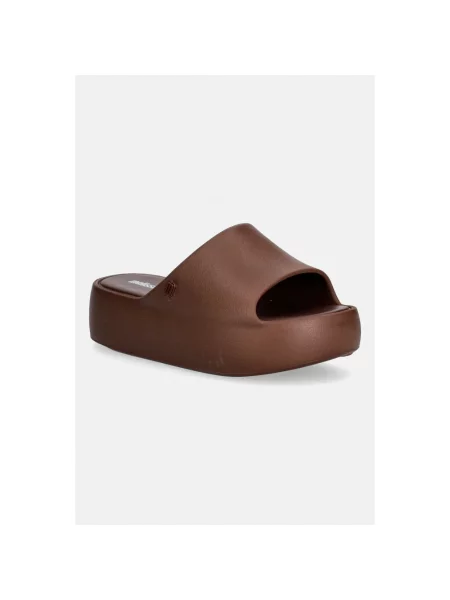 Klapki Melissa na platformie brązowe